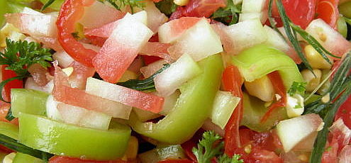 Raw vegan letný šalát s melónom